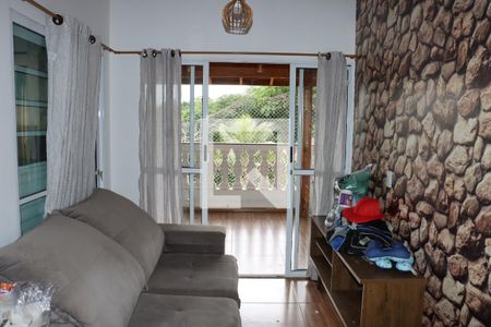 Casa de Condomínio para alugar com 3 quartos, 120m² em Chácara Canta Galo, Cotia