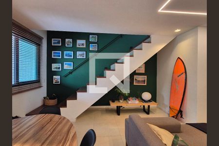 Escada  de apartamento à venda com 3 quartos, 191m² em Recreio dos Bandeirantes, Rio de Janeiro