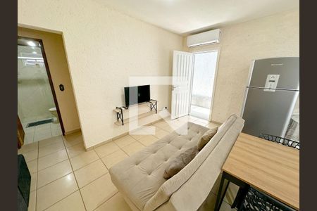 Sala de TV de casa para alugar com 2 quartos, 65m² em São João do Rio Vermelho, Florianópolis