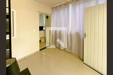 Hall de entrada de casa para alugar com 2 quartos, 65m² em São João do Rio Vermelho, Florianópolis