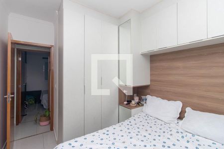 Quarto Suíte 1 de casa de condomínio para alugar com 2 quartos, 50m² em Vila Nova Mazzei, São Paulo