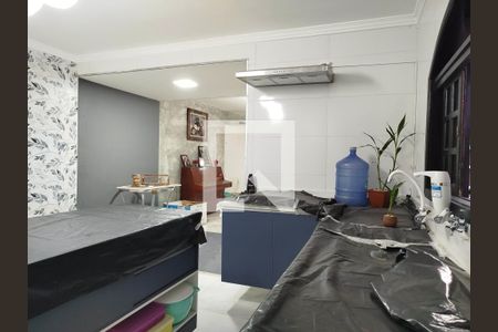 Cozinha americana de casa à venda com 4 quartos, 200m² em Vila Guilhermina, São Paulo