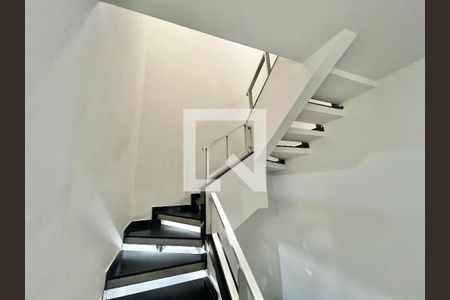 Escada de casa à venda com 3 quartos, 250m² em Santana, São Paulo