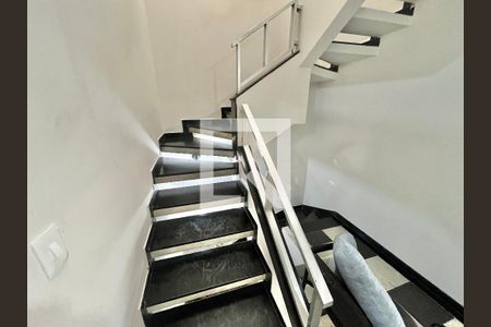 Escada de casa à venda com 3 quartos, 250m² em Santana, São Paulo