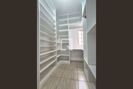Closet do Quarto de casa para alugar com 1 quarto, 89m² em Jardim Marcia, Campinas