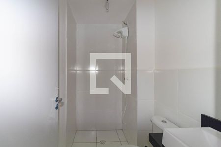 Banheiro de apartamento para alugar com 1 quarto, 28m² em Vila Santa Virginia, São Paulo