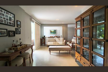 Sala de casa de condomínio à venda com 4 quartos, 350m² em Recreio dos Bandeirantes, Rio de Janeiro