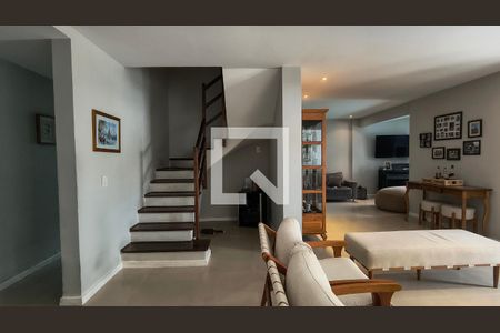 Sala de casa de condomínio à venda com 4 quartos, 350m² em Recreio dos Bandeirantes, Rio de Janeiro