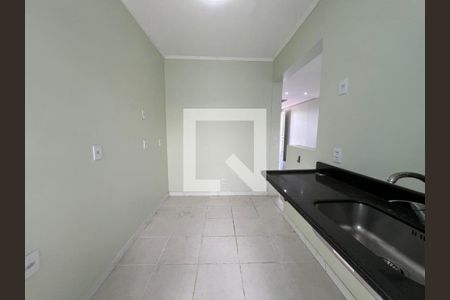 Cozinha  de casa de condomínio à venda com 2 quartos, 80m² em Rio Branco, Canoas