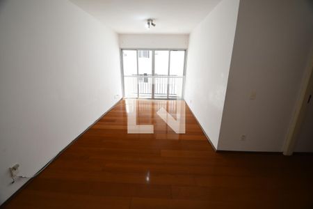 Sala de apartamento para alugar com 2 quartos, 780m² em Cambuí, Campinas