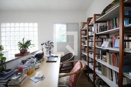 Casa à venda com 5 quartos, 175m² em Vila Inah, São Paulo