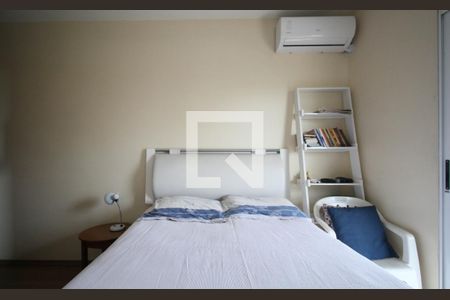 Casa à venda com 5 quartos, 175m² em Vila Inah, São Paulo