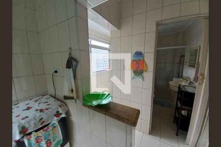 Cozinha de apartamento para alugar com 1 quarto, 60m² em Itararé, São Vicente