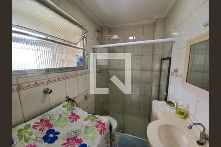 Banheiro de apartamento para alugar com 1 quarto, 60m² em Itararé, São Vicente