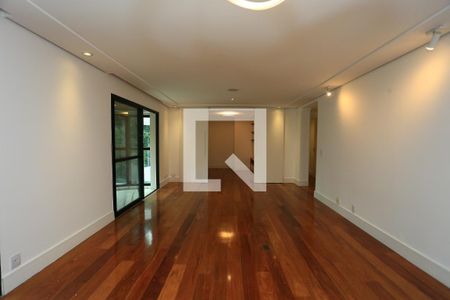 Apartamento para alugar com 3 quartos, 160m² em Jardim Morumbi, São Paulo