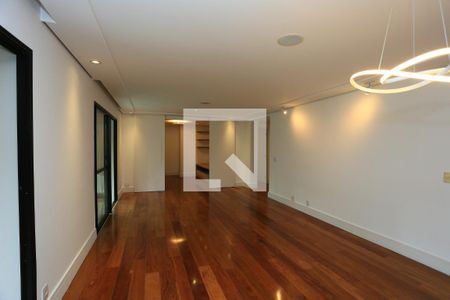 Apartamento para alugar com 3 quartos, 160m² em Jardim Morumbi, São Paulo