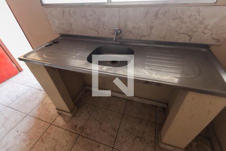 Cozinha de casa para alugar com 1 quarto, 140m² em Chácara Coqueiro, Itaquaquecetuba