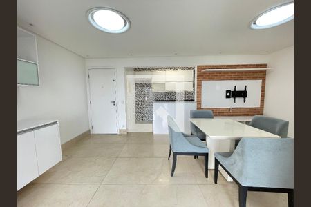 Sala de apartamento para alugar com 3 quartos, 85m² em Cidade São Francisco, São Paulo