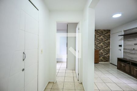 Corredor de apartamento para alugar com 2 quartos, 52m² em Parque Munhoz, São Paulo