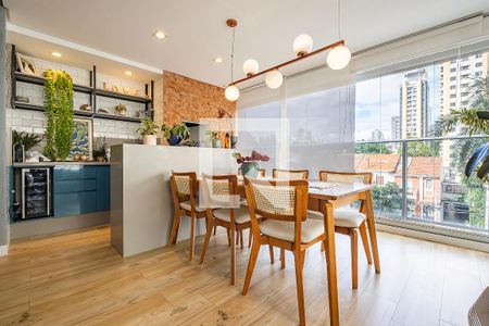 Sala/Varanda de apartamento para alugar com 2 quartos, 90m² em Pinheiros, São Paulo