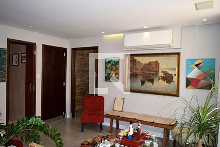 Sala de estar de apartamento à venda com 3 quartos, 160m² em Jardim Paulista, São Paulo