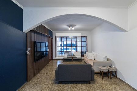 Sala de casa para alugar com 3 quartos, 250m² em Vila Carmosina, São Paulo