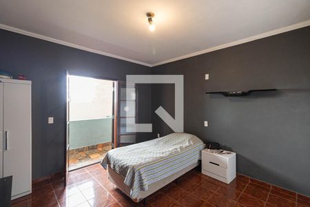 Quarto 1 de casa para alugar com 3 quartos, 250m² em Vila Carmosina, São Paulo