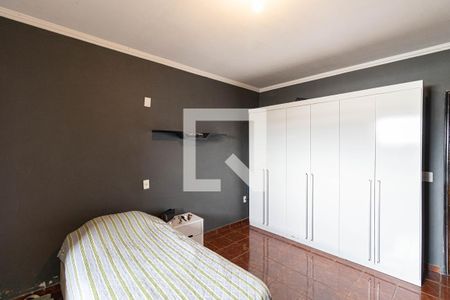 Quarto 1 de casa para alugar com 3 quartos, 250m² em Vila Carmosina, São Paulo