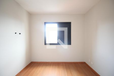 Quarto 1 de apartamento para alugar com 2 quartos, 51m² em Vila Sonia, São Paulo