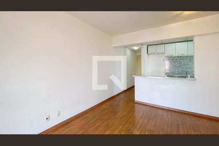 Sala de apartamento para alugar com 3 quartos, 67m² em Vila Butantã, São Paulo