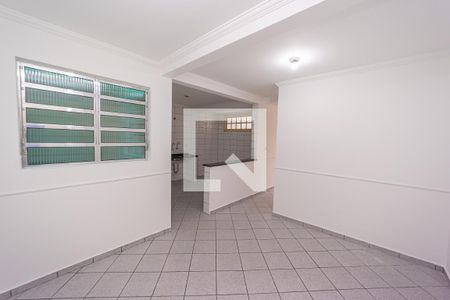 Cozinha de apartamento para alugar com 2 quartos, 60m² em Vila Ré, São Paulo