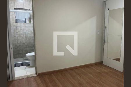 Suíte de casa para alugar com 2 quartos, 125m² em Conjunto Habitacional A. E. Carvalho, São Paulo