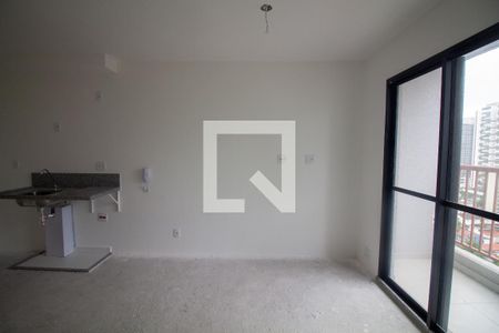 Sala / Quarto - Studio de kitnet/studio à venda com 1 quarto, 28m² em Jardim das Acacias, São Paulo