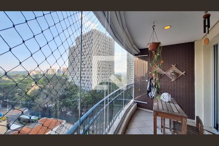 Varanda de apartamento para alugar com 3 quartos, 100m² em Alto de Pinheiros, São Paulo