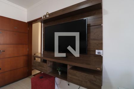Sala de apartamento para alugar com 2 quartos, 56m² em Daniel Fonseca, Uberlândia