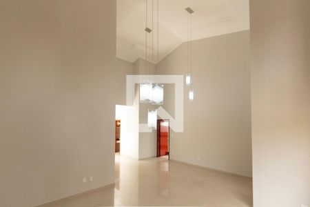Sala  de casa de condomínio para alugar com 3 quartos, 280m² em Jardim Ibiti do Paco, Sorocaba