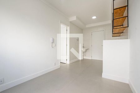 Sala/Cozinha de apartamento para alugar com 1 quarto, 28m² em Vila Romana, São Paulo
