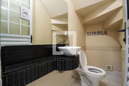 Lavabo de casa de condomínio para alugar com 3 quartos, 180m² em Jardim Nova Coimbra, Cotia