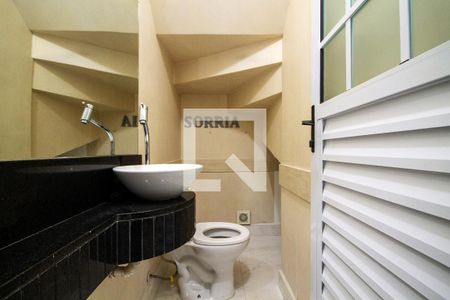 Lavabo de casa de condomínio para alugar com 3 quartos, 180m² em Jardim Nova Coimbra, Cotia