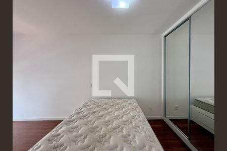 Sala/Quarto de kitnet/studio para alugar com 1 quarto, 26m² em Cidade Monções, São Paulo