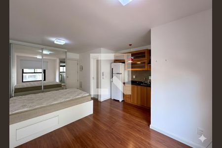 Sala/Quarto de kitnet/studio para alugar com 1 quarto, 26m² em Cidade Monções, São Paulo