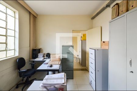 Quarto 3 de casa à venda com 4 quartos, 260m² em Santa Efigênia, Belo Horizonte