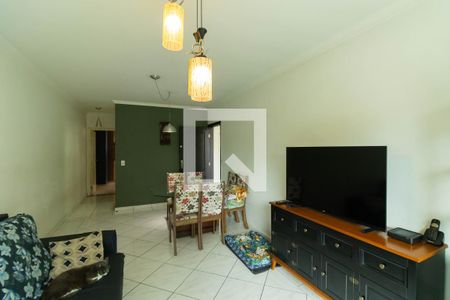 Casa à venda com 5 quartos, 200m² em Parque Peruche, São Paulo