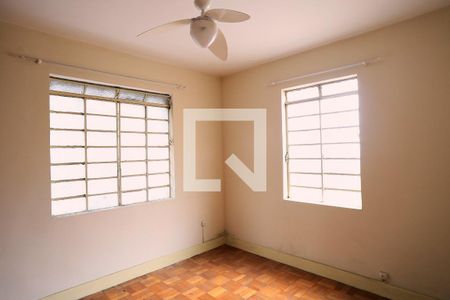 Quarto de casa à venda com 3 quartos, 400m² em Santa Efigênia, Belo Horizonte