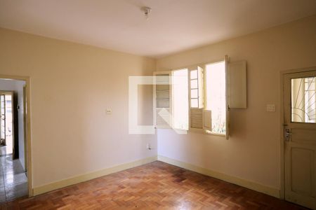 Sala de casa à venda com 3 quartos, 400m² em Santa Efigênia, Belo Horizonte