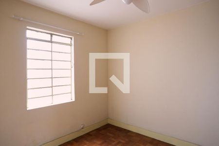 Quarto de casa à venda com 3 quartos, 400m² em Santa Efigênia, Belo Horizonte