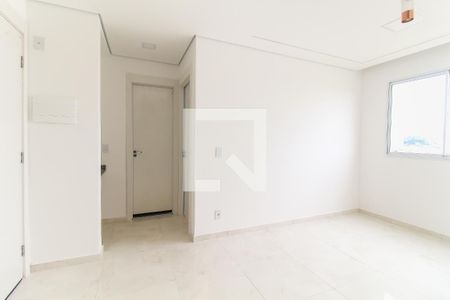 Sala/Cozinha de apartamento para alugar com 2 quartos, 35m² em Vila Norma, São Paulo