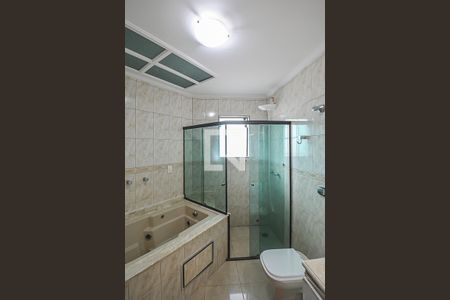 Banheiro da Suíte de casa à venda com 3 quartos, 290m² em Nova Petrópolis, São Bernardo do Campo