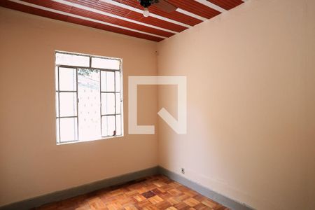 Quarto 1 de casa para alugar com 1 quarto, 245m² em Santa Efigênia, Belo Horizonte