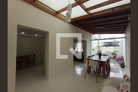 Casa à venda com 4 quartos, 160m² em Chácara Inglesa, São Paulo